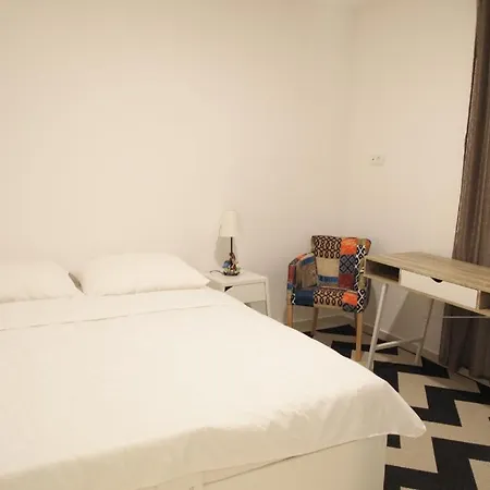 Black&white, Own Parking Apartment Split